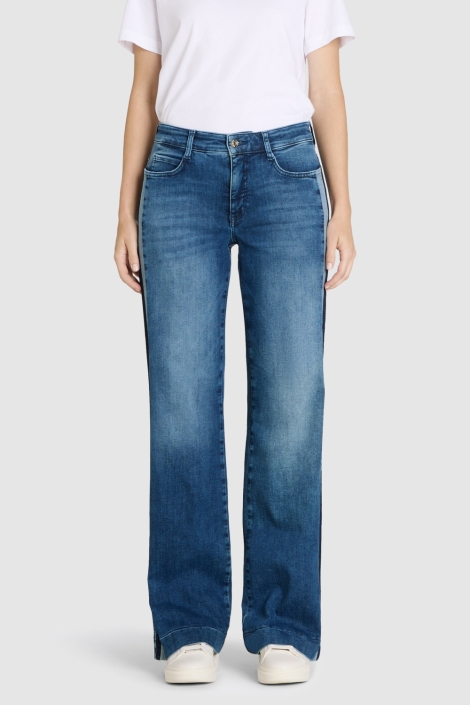 Mac blauwe dames jeans | Model vooraanzicht