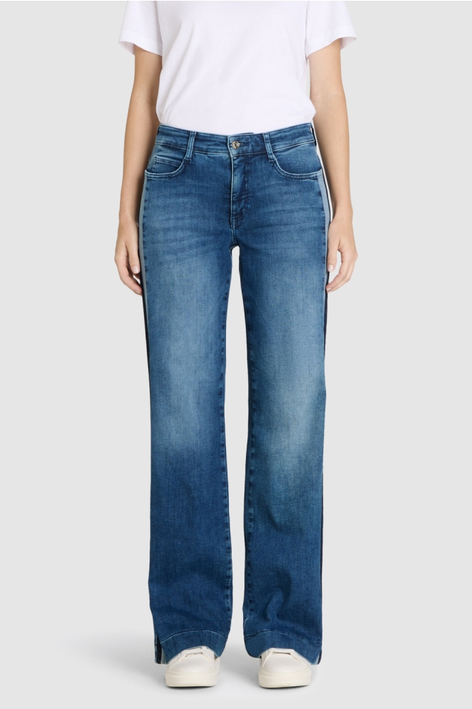 Mac blauwe dames jeans | Model vooraanzicht