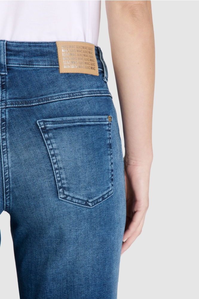 Mac blauwe dames jeans | Close up