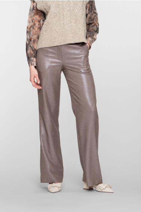 Geisha taupe dames broek | Model vooraanzicht