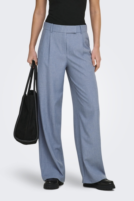 Only blauwe dames broek | Model vooraanzicht