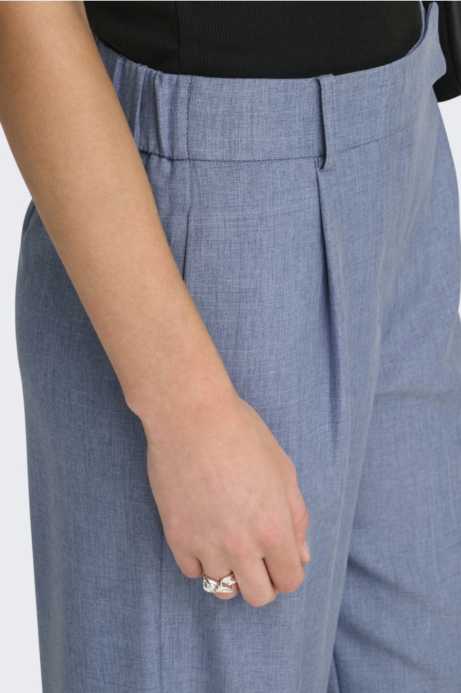 Only blauwe dames broek | Kleurstaal