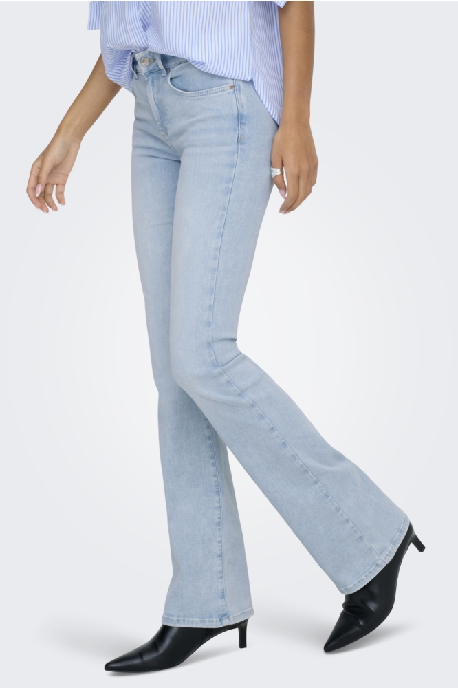 Only blauwe dames jeans | Model zijaanzicht