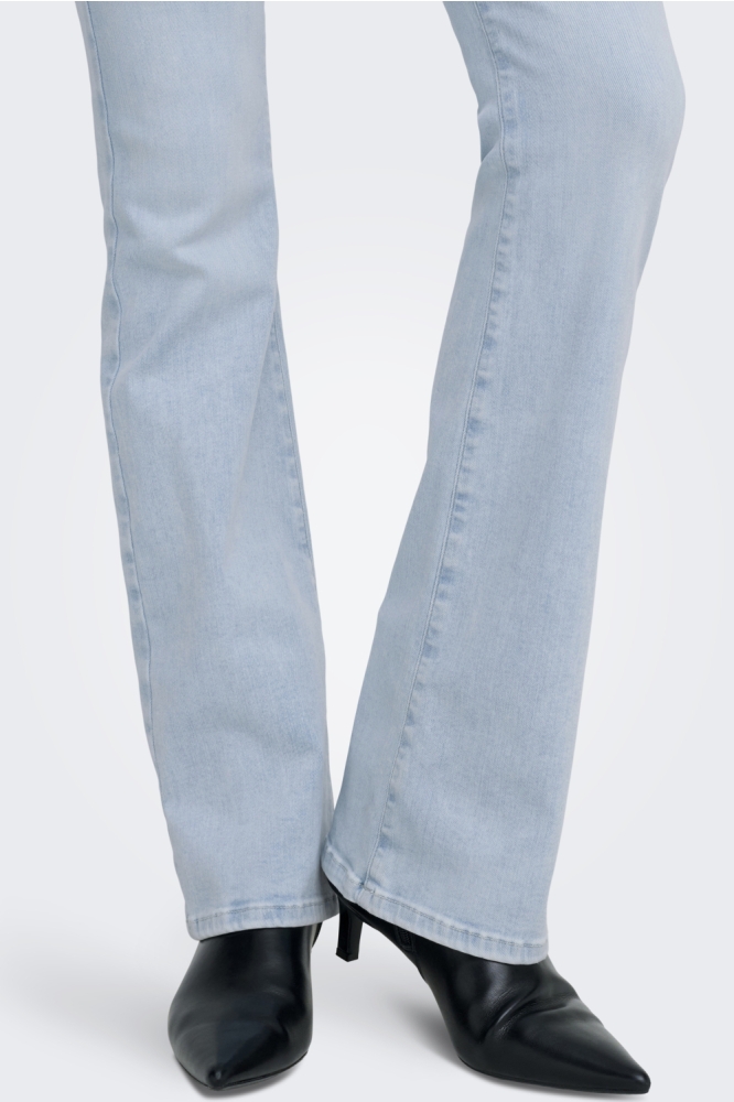 Only blauwe dames jeans | Close up