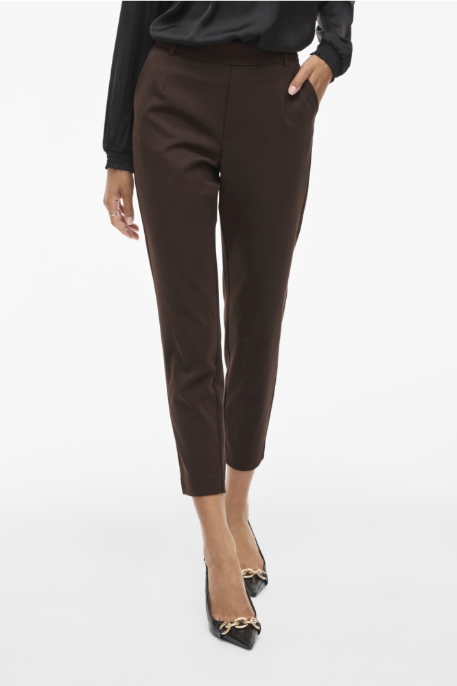 Vila bruine dames broek | Model vooraanzicht