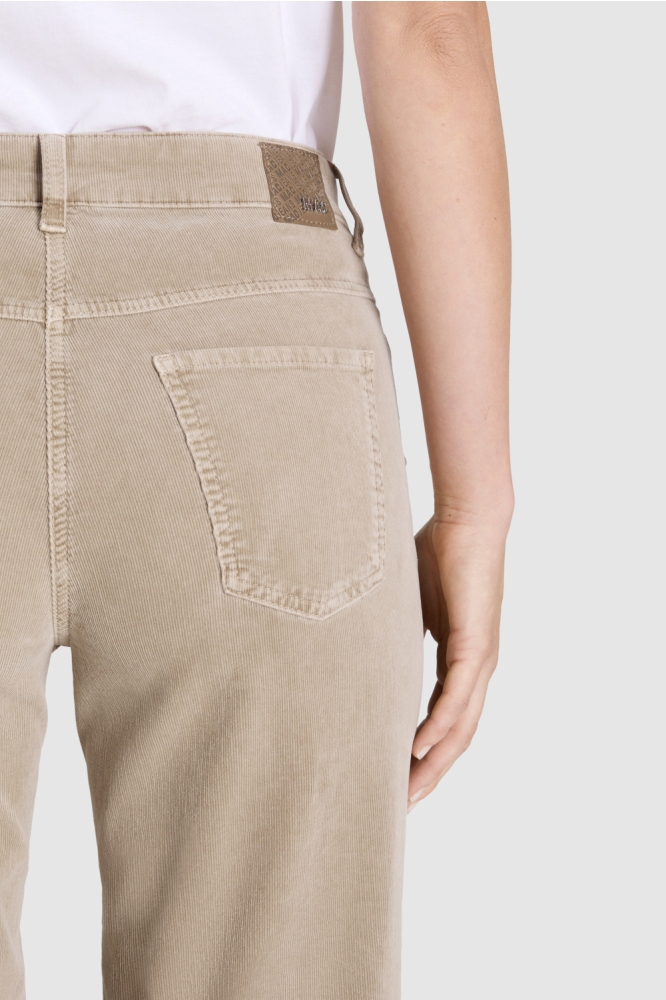 Mac beige dames broek | Close up