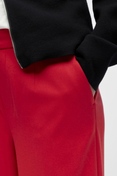 Object rode dames broek | Close up