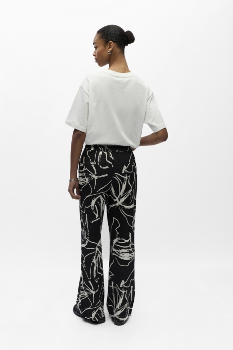 Object zwarte dames broek | Model