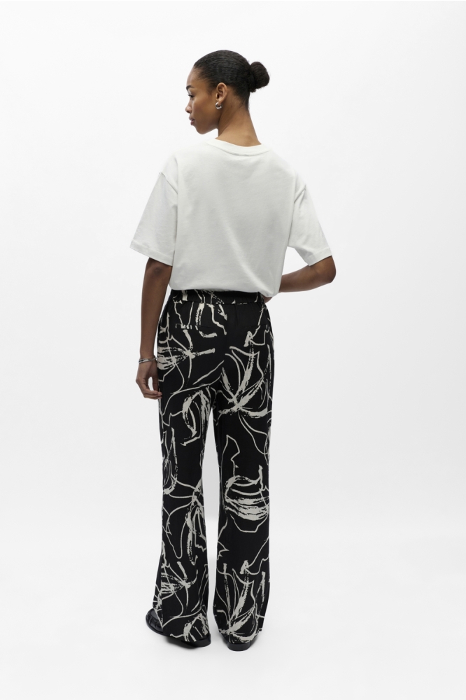 Object zwarte dames broek | Model