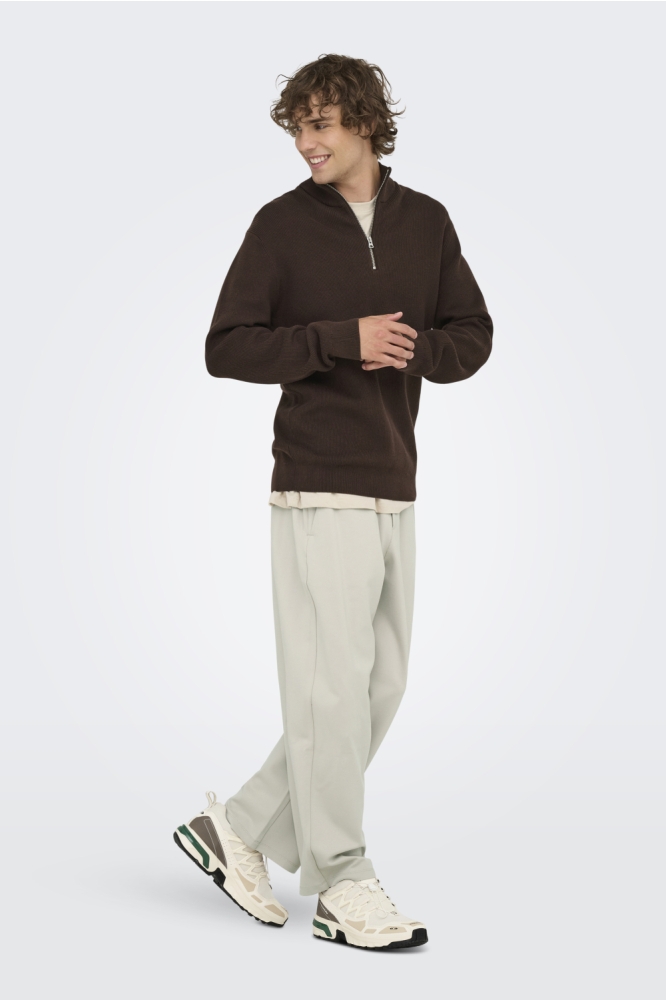 Only & Sons ecru heren broek | Model zijaanzicht