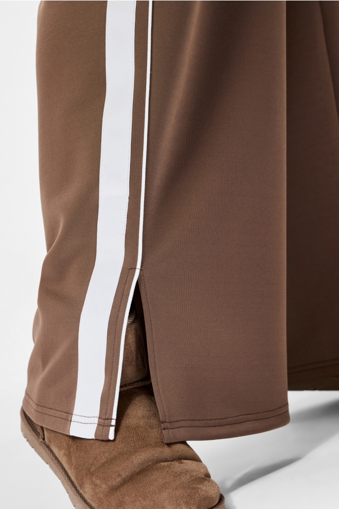 Pieces bruine dames broek | Close up