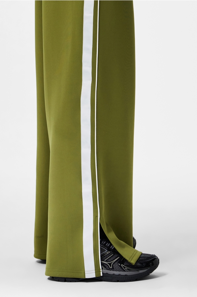 Pieces groene dames broek | Kleurstaal