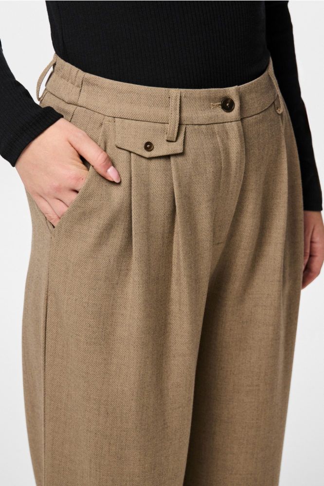 Pieces camel dames broek | Close up