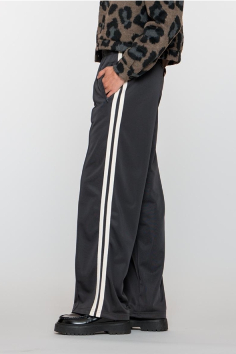 Geisha blauwe dames broek | Model zijaanzicht