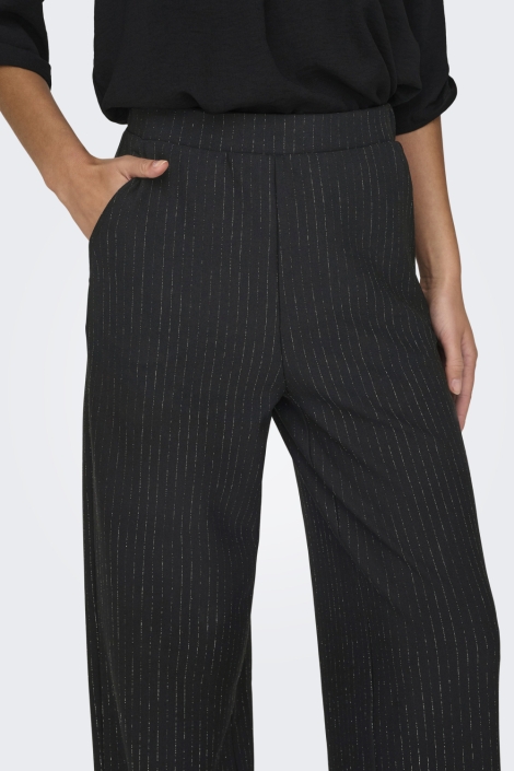 Jacqueline de Yong zwarte dames broek | Close up