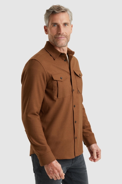 Vanguard camel heren overhemd | Model zijaanzicht