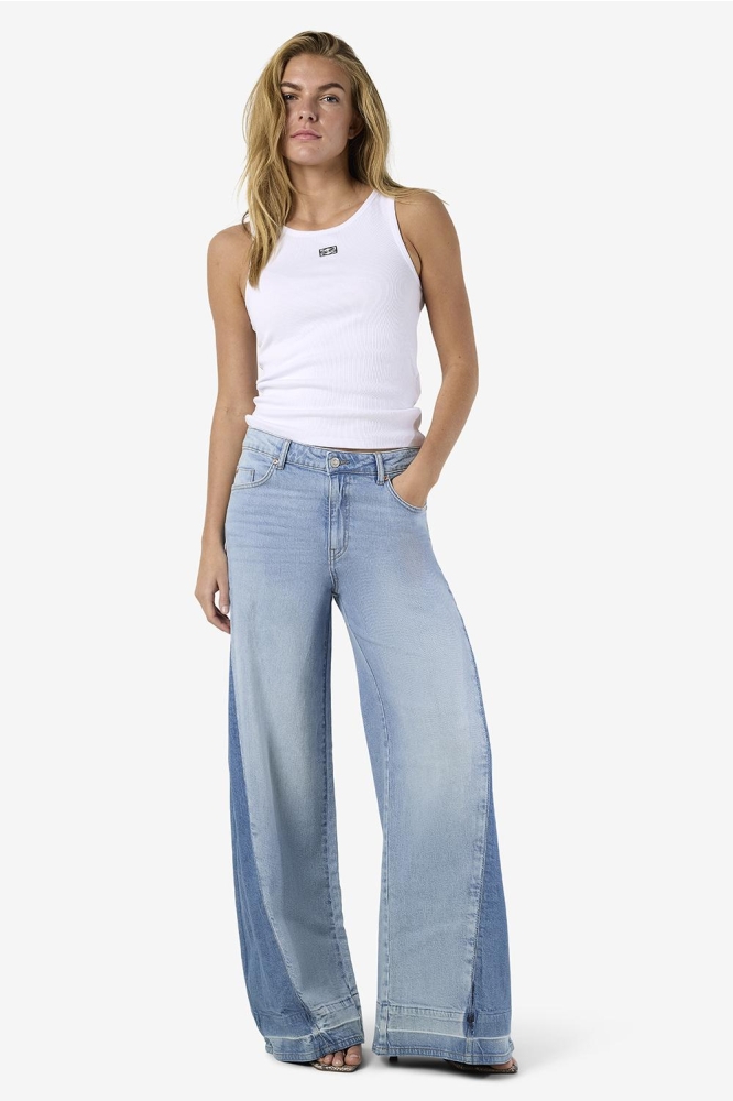 Noisy may blauwe dames jeans | Model