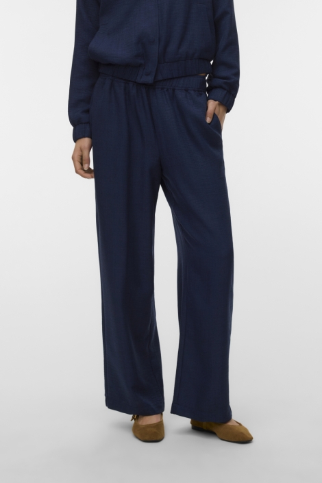 Vero Moda blauwe dames broek | Model vooraanzicht