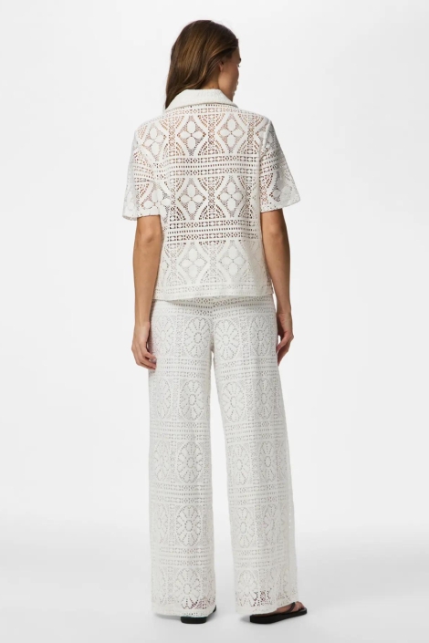 Pieces witte dames broek | Model achteraanzicht