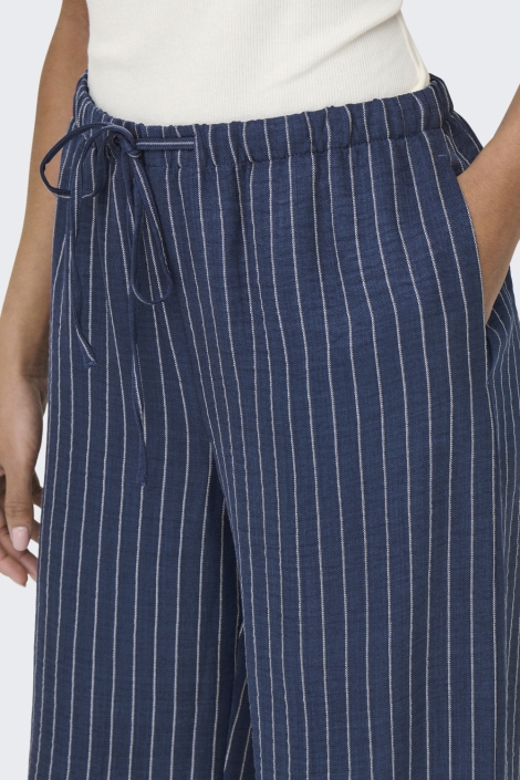 Jacqueline de Yong blauwe dames broek | Close up