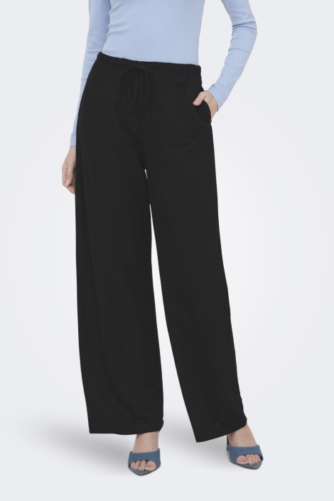 Jacqueline de Yong zwarte dames broek | Model vooraanzicht