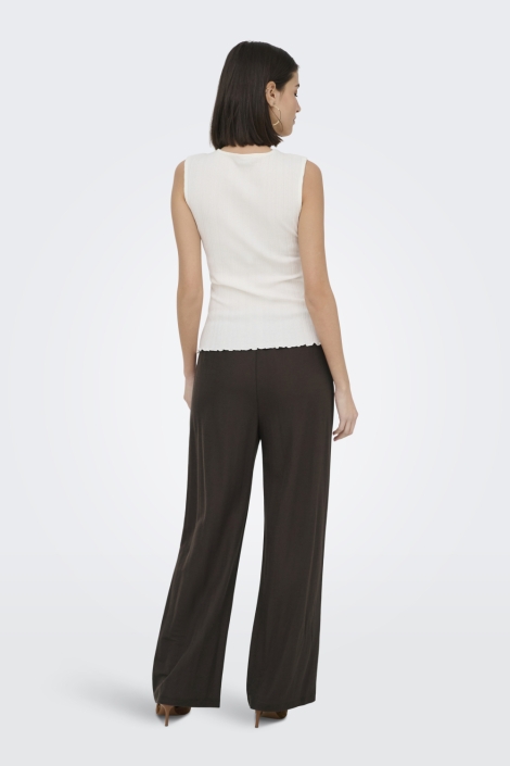 Jacqueline de Yong bruine dames broek | Model achteraanzicht