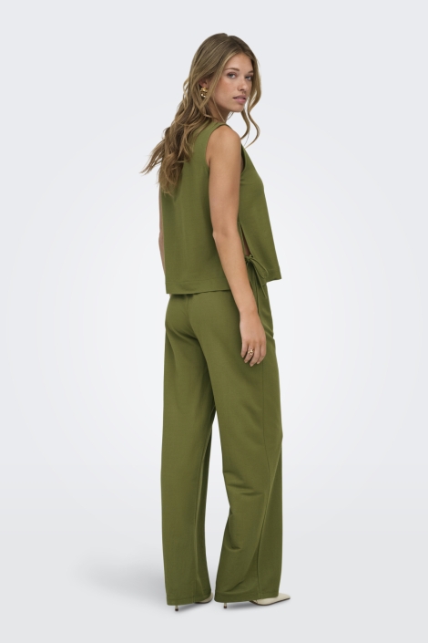 Jacqueline de Yong groene dames broek | Model achteraanzicht