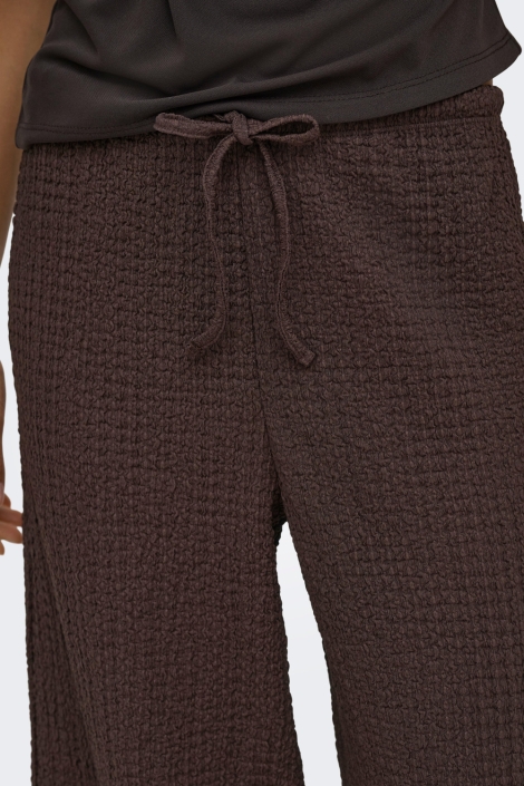 Only bruine dames broek | Close up