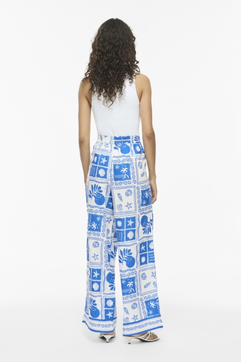 Vila blauwe dames broek | Model achteraanzicht