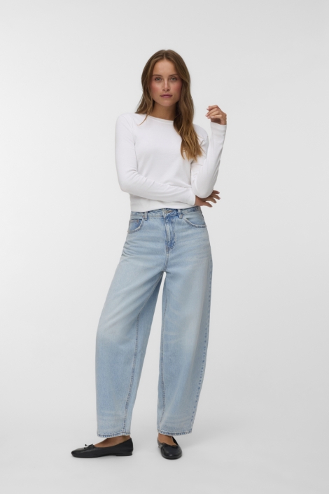 Vero Moda blauwe dames jeans | Model