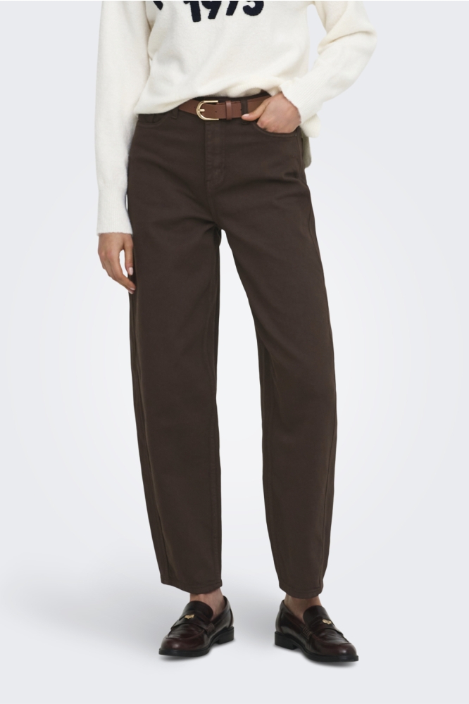 Jacqueline de Yong bruine dames jeans | Model vooraanzicht