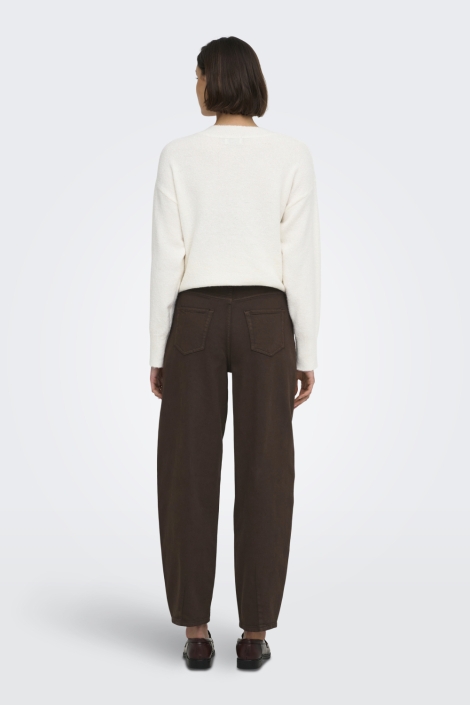 Jacqueline de Yong bruine dames jeans | Model achteraanzicht