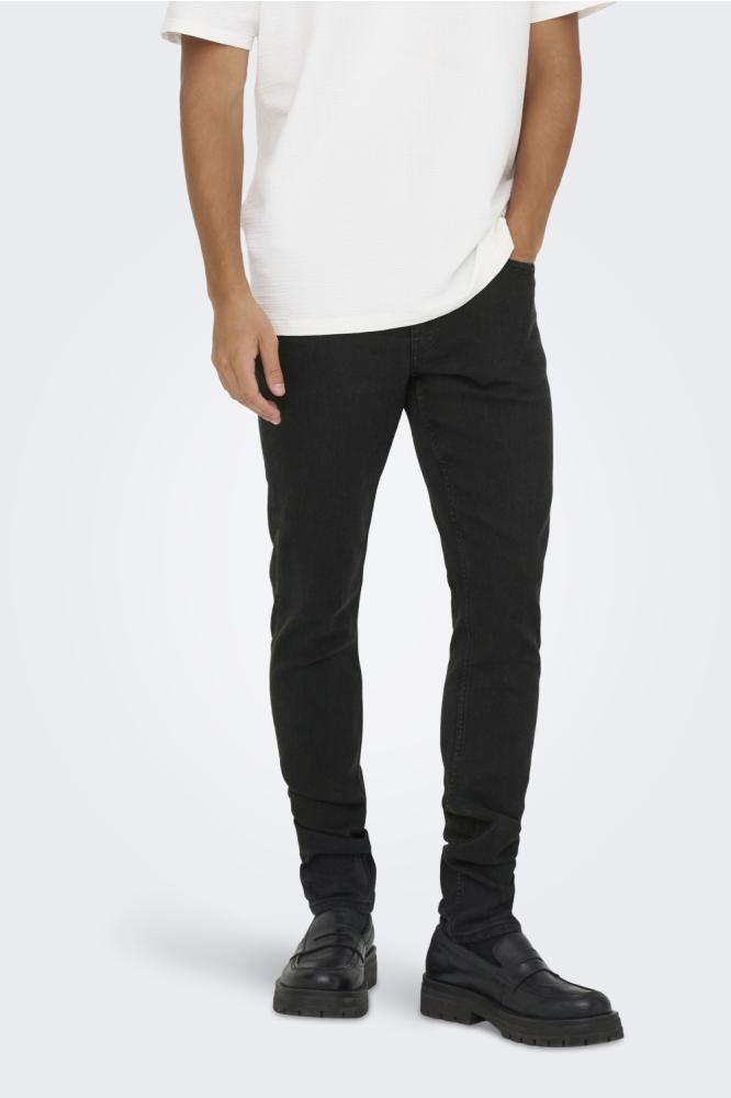 Only & Sons zwarte heren jeans | Model vooraanzicht