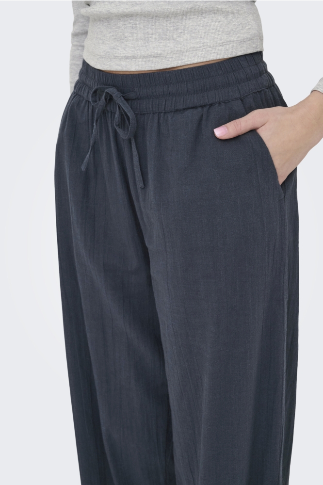 Only blauwe dames broek | Close up