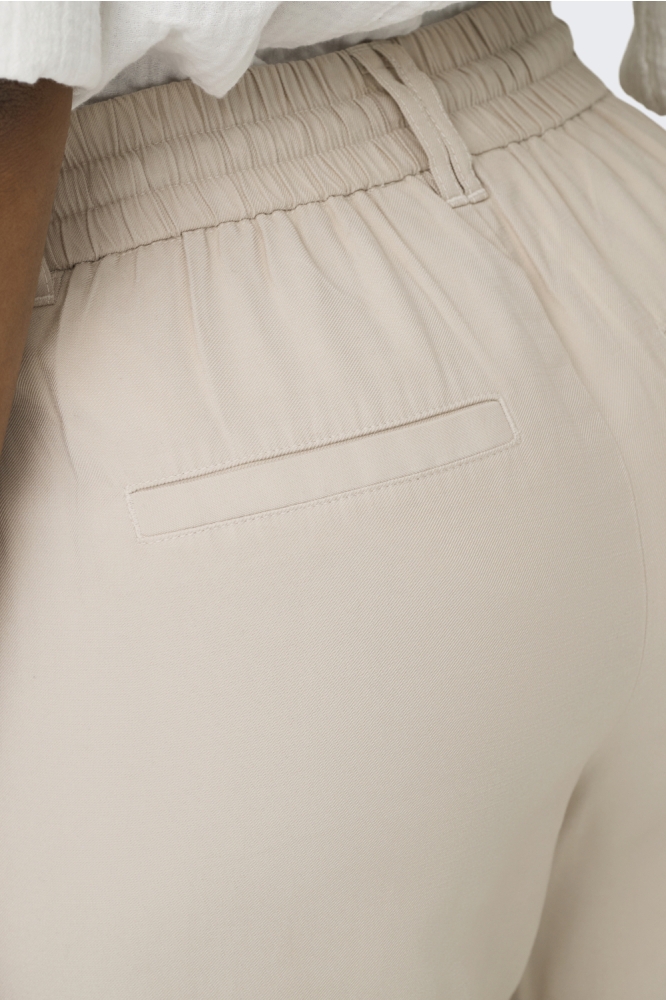 Only beige dames broek | Close up