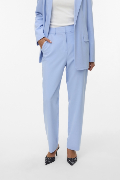 Vero Moda blauwe dames broek | Model vooraanzicht