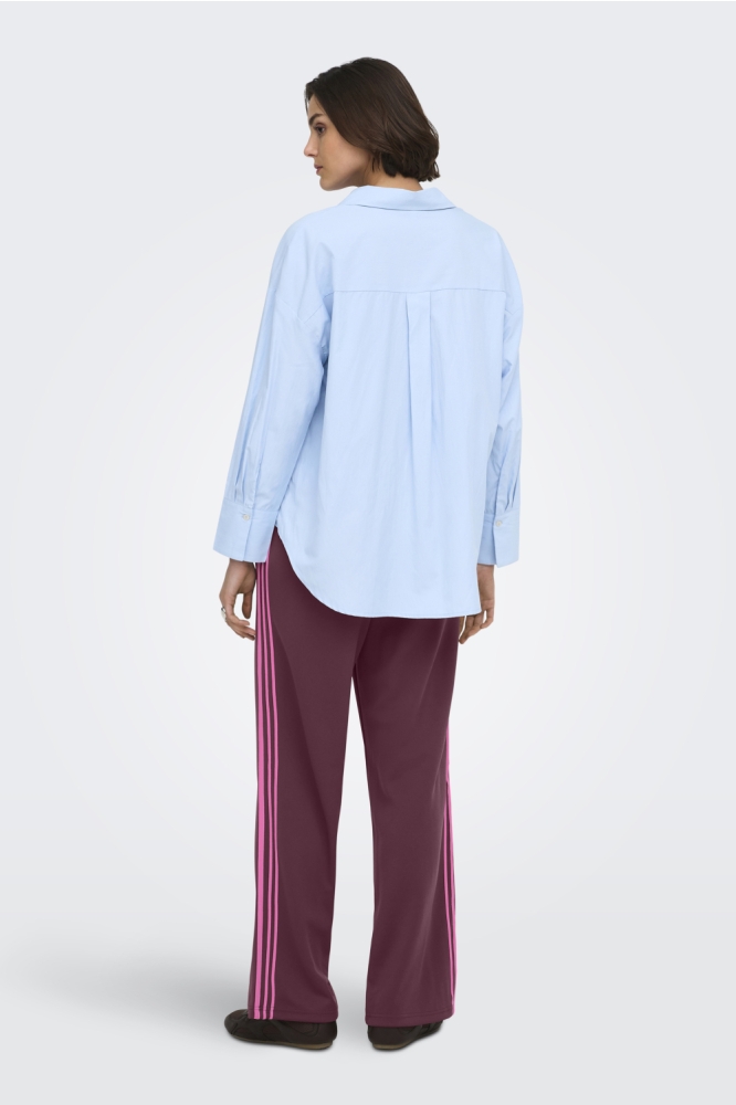Only bordeaux dames broek | Model achteraanzicht