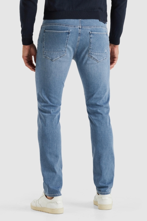Vanguard blauwe heren jeans | Model achteraanzicht