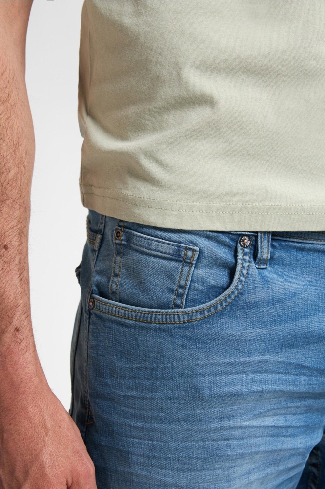 Petrol Industries blauwe heren jeans | Close up