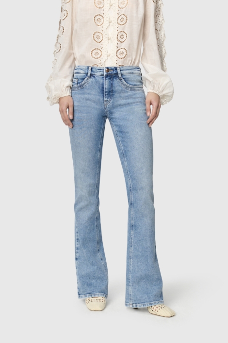 Mac blauwe dames jeans | Model vooraanzicht