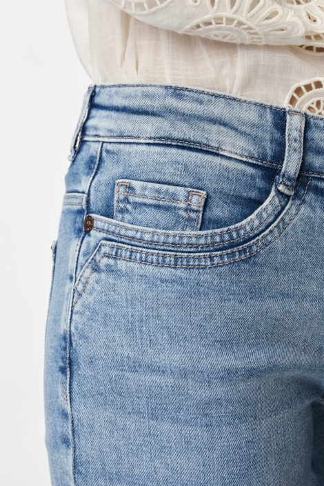 Mac blauwe dames jeans | Close up