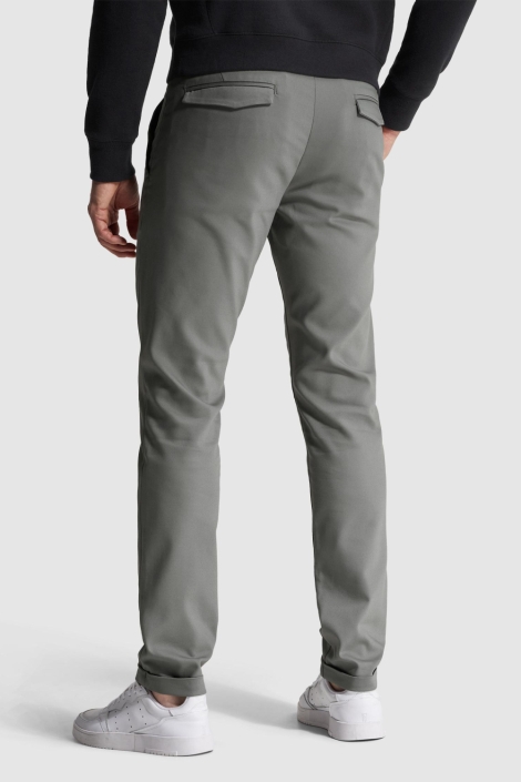 Cast Iron grijze heren broek | Model achteraanzicht