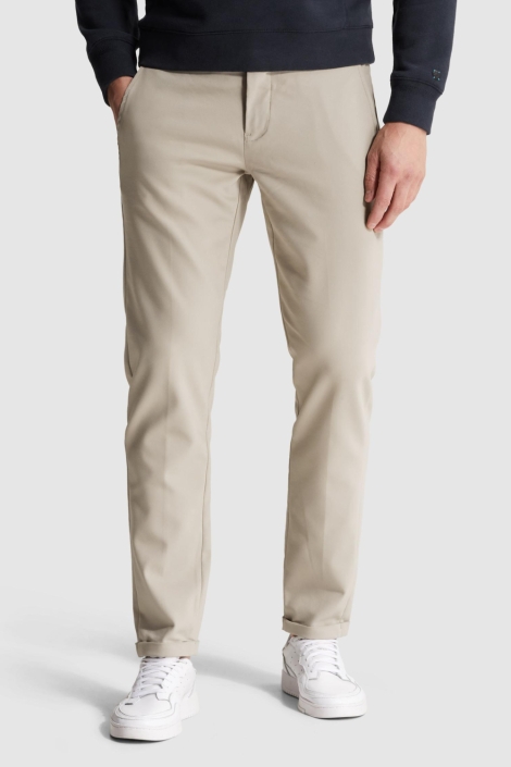 Cast Iron beige heren broek | Model vooraanzicht