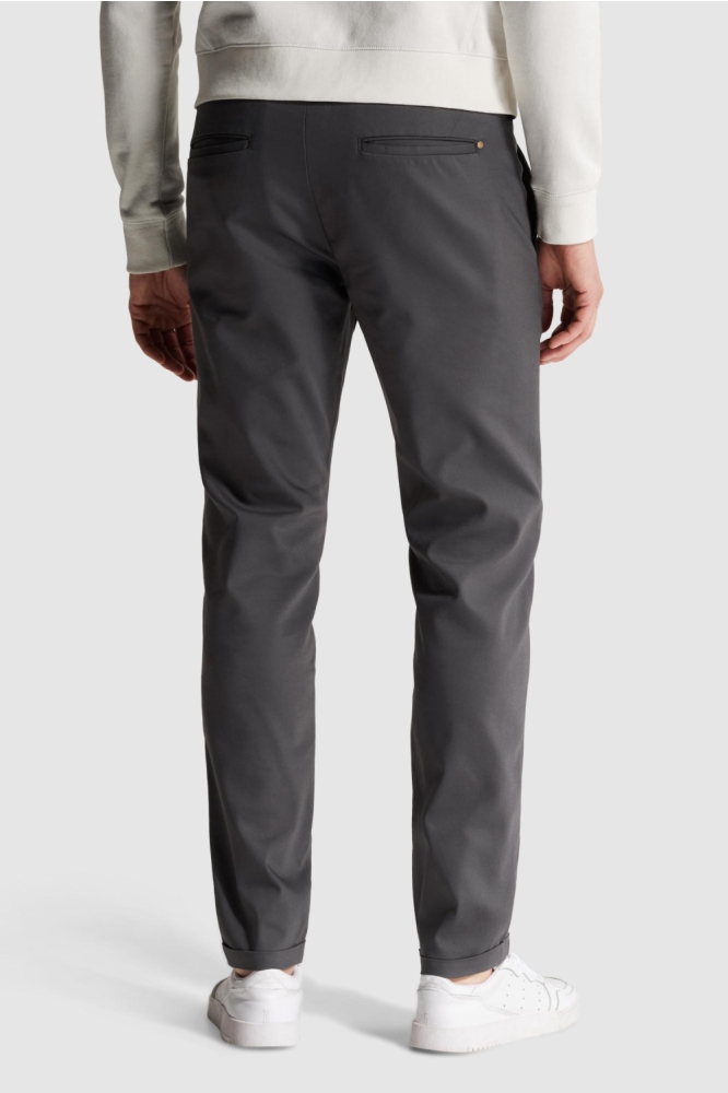 Cast Iron grijze heren broek | Model achteraanzicht
