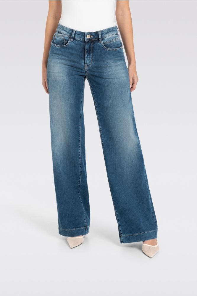 Mac blauwe dames jeans | Model vooraanzicht