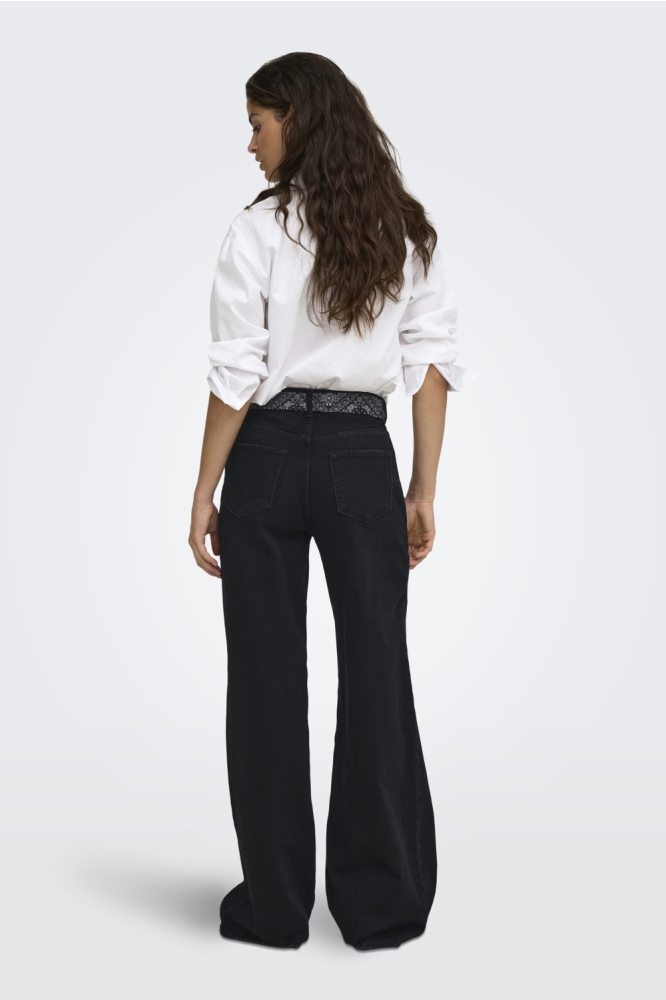 Jacqueline de Yong zwarte dames jeans | Model
