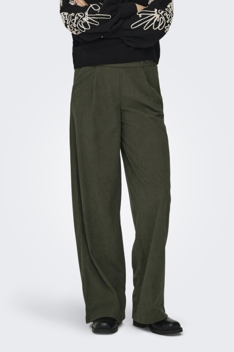 Jacqueline de Yong groene dames broek | Model vooraanzicht