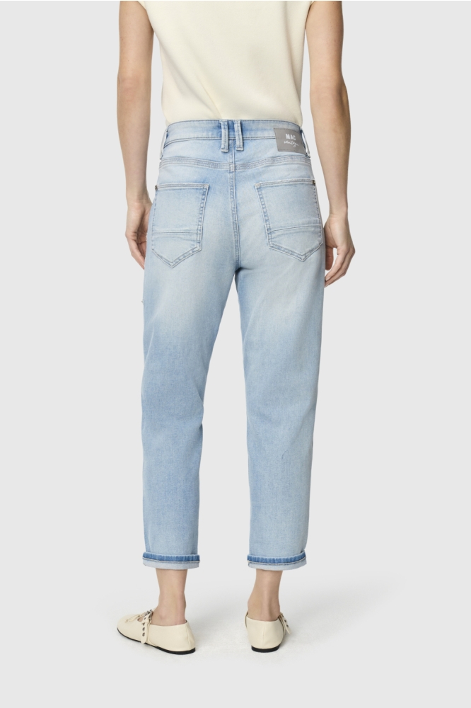 Mac blauwe dames jeans | Model achteraanzicht