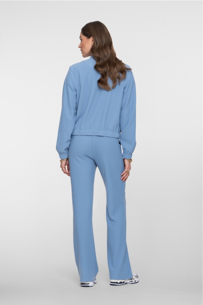 Geisha blauwe dames broek | Model achteraanzicht