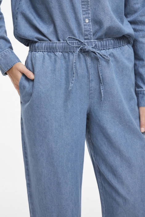 Vila blauwe dames broek | Close up